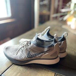 Nike casual tennis shoes